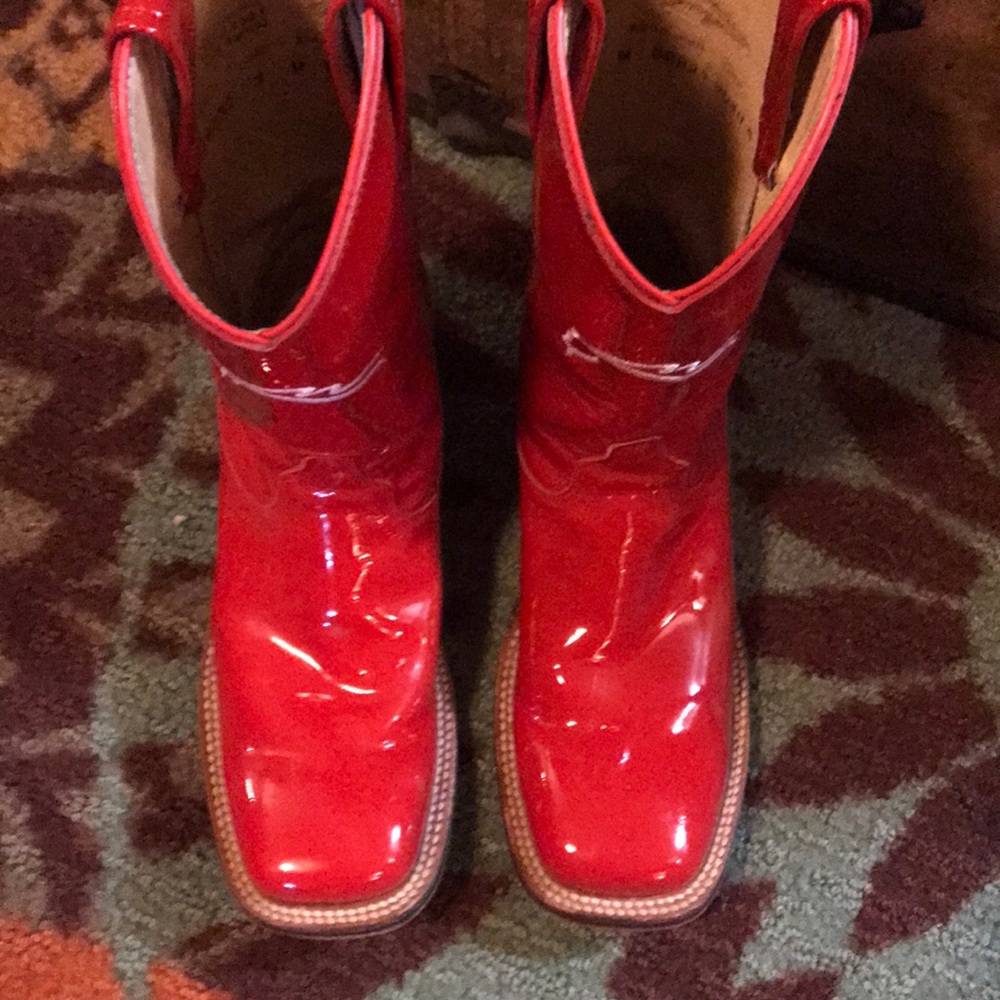 Very very hard to get! Red Patent Leather! - Picture 2 of 4